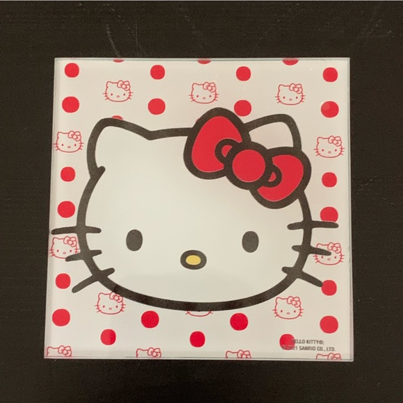 Hello Kitty Glass Coaster Set of Four - Picture 3 of 6